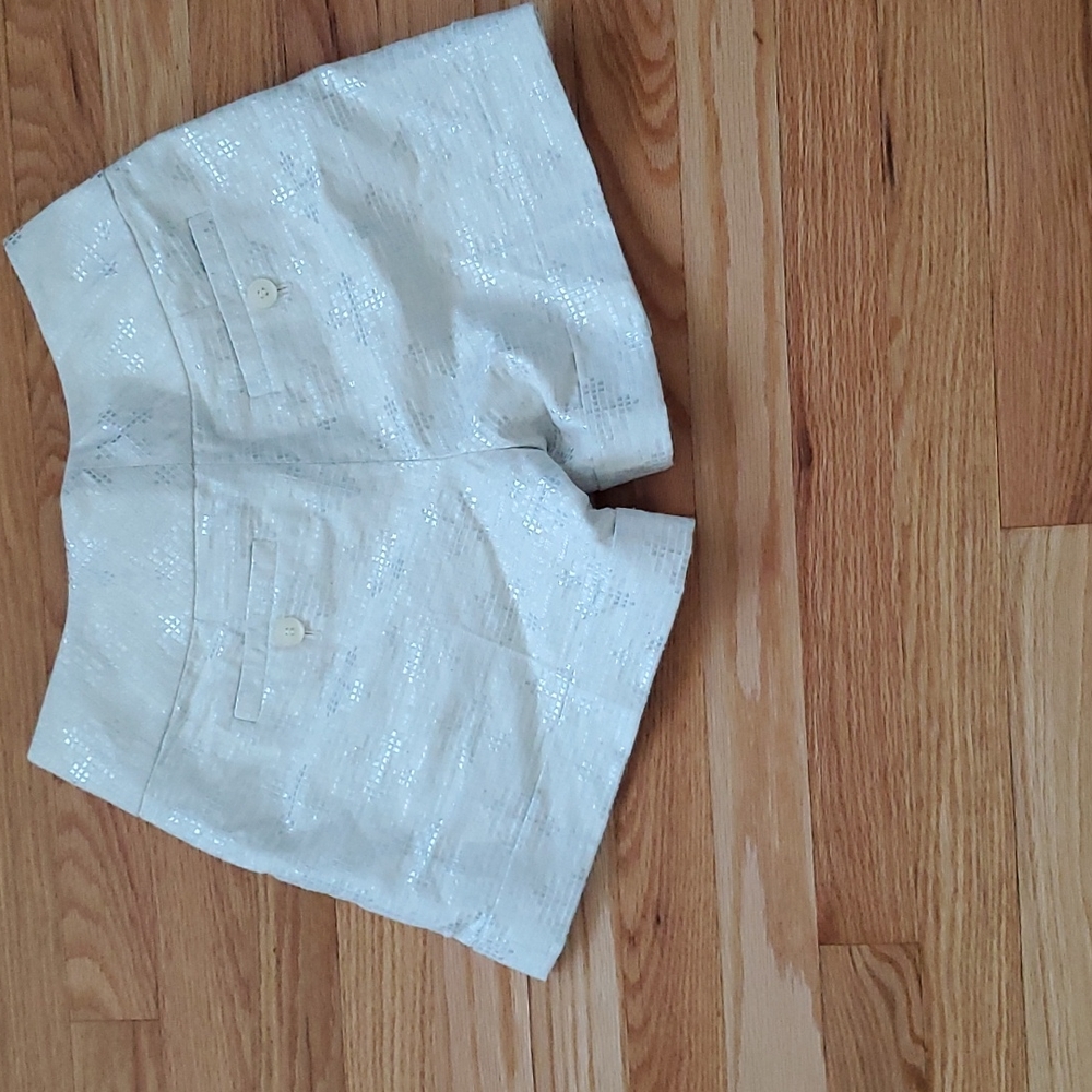 Shorts - Picture 3 of 3